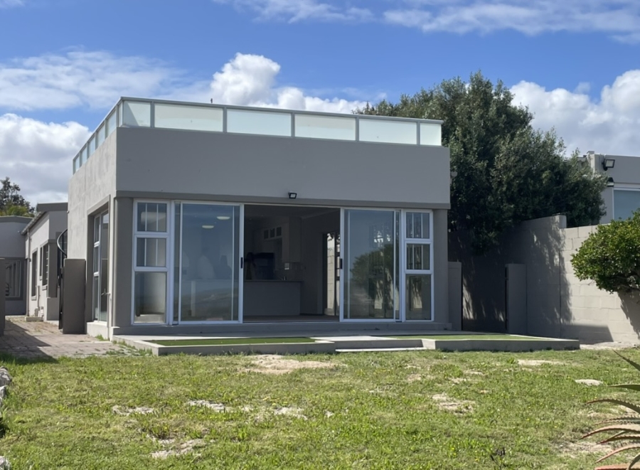 4 Bedroom Property for Sale in Middedorp Western Cape